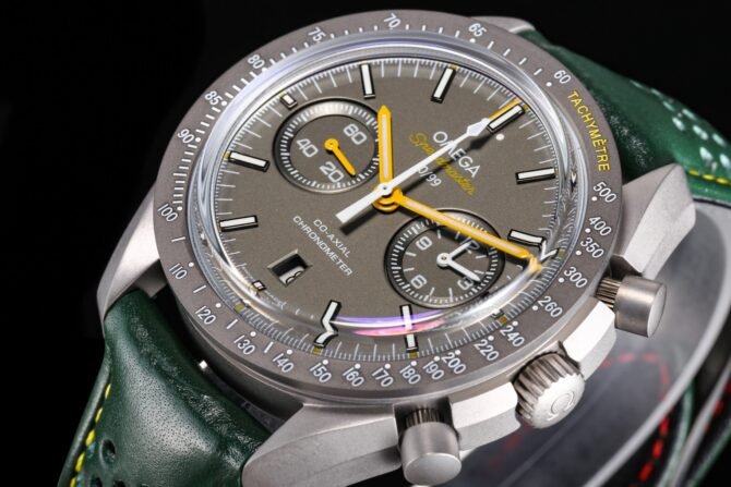 OMEGA-Replica -SPEEDMASTER-Dark Side of the Moon Watc-Green