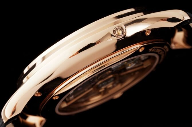 Jaeger-Lecoultre-Replica -MASTER ULTRA THIN-Gold