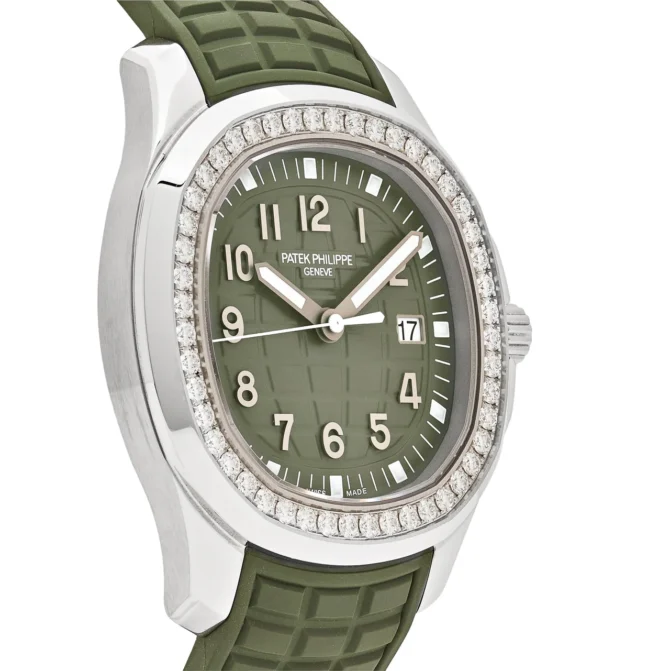 💎Patek Philippe Aquanaut Luce 5267/200A-011 'Ladies' Stainless Steel Green Dial Diamond Bezel